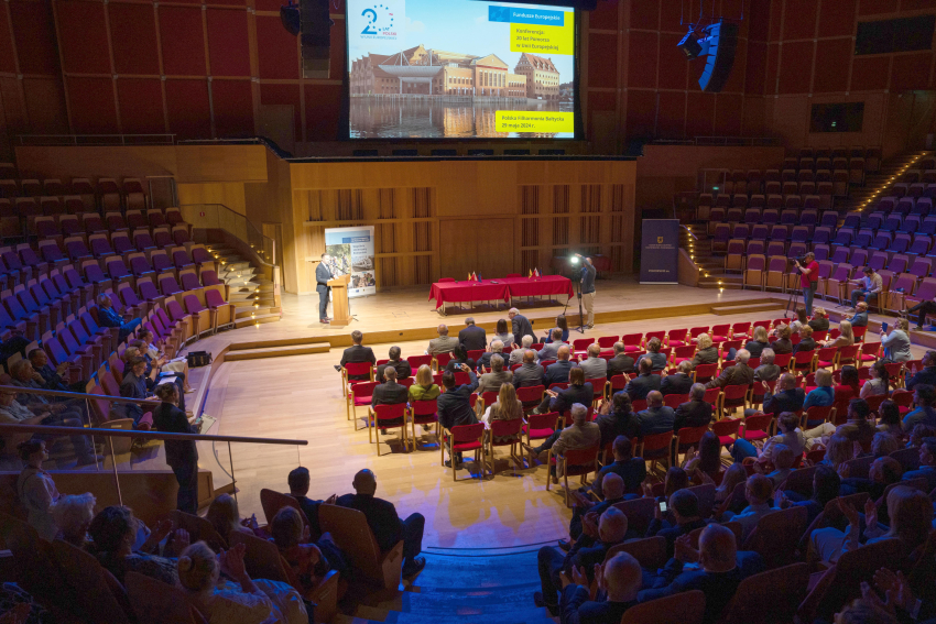 sala pełna uczestników konferencji