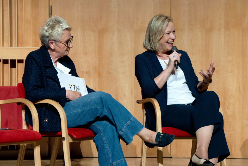 Uczestnicy pierwszego panelu dyskusyjnego